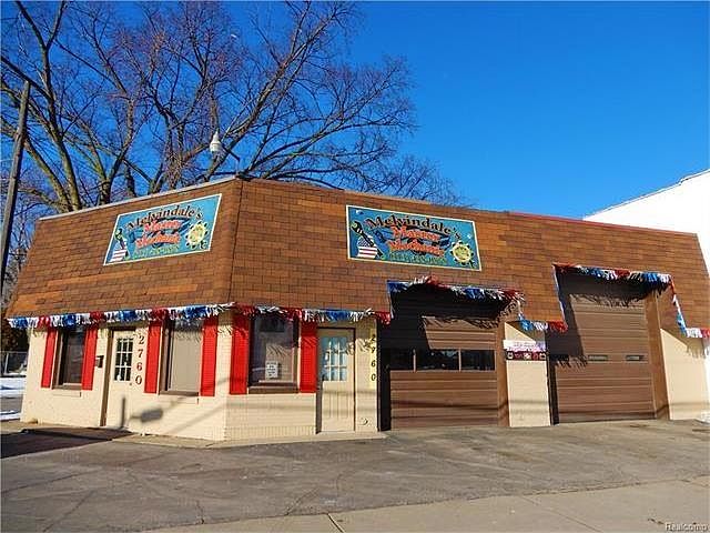 1st image of 2760 Oakwood Blvd
