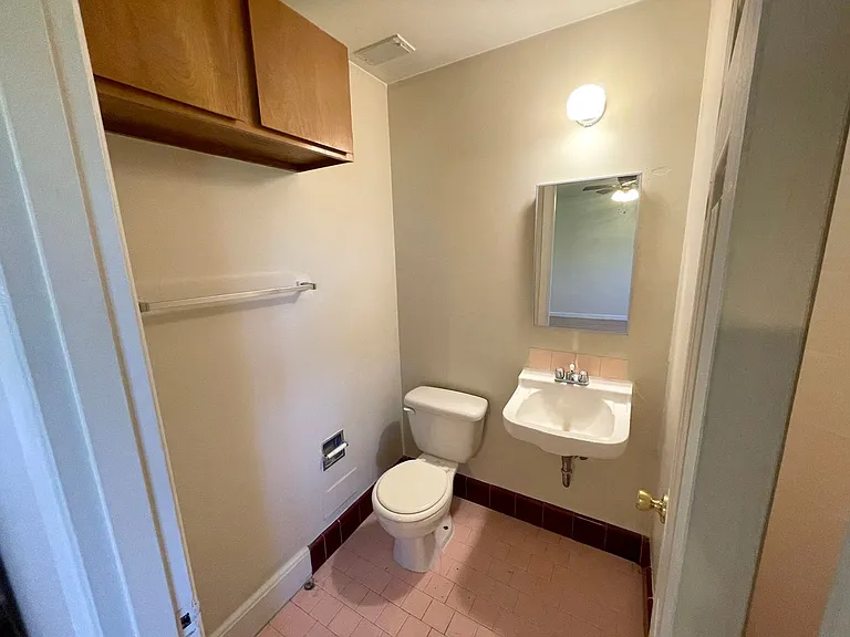 6939 NE Grand Ave #27 — Photo 7