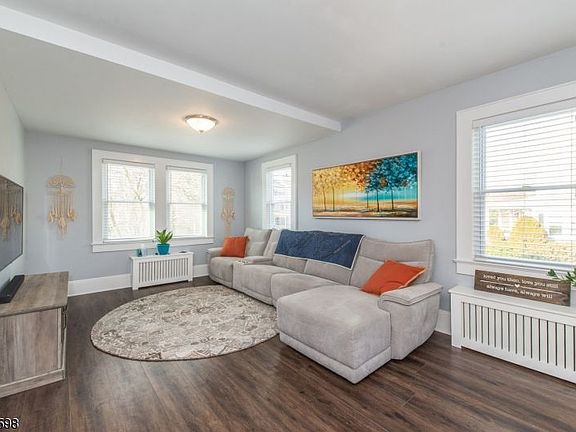3rd image of 38 Park Ave Floor 2