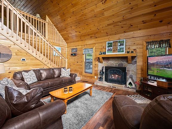 3rd image of 1842 Trout Way