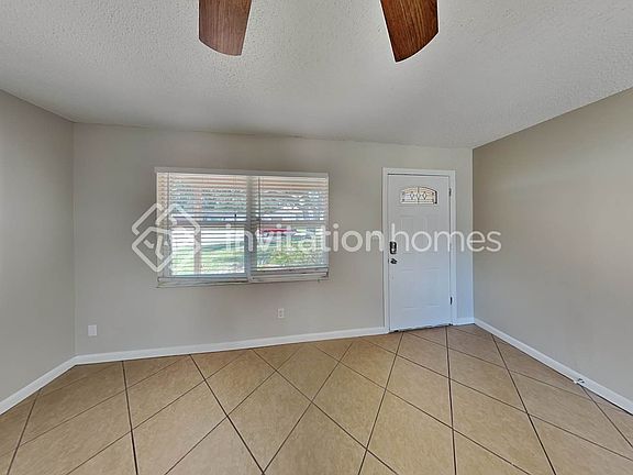 4th image of 2621 Martz Ct