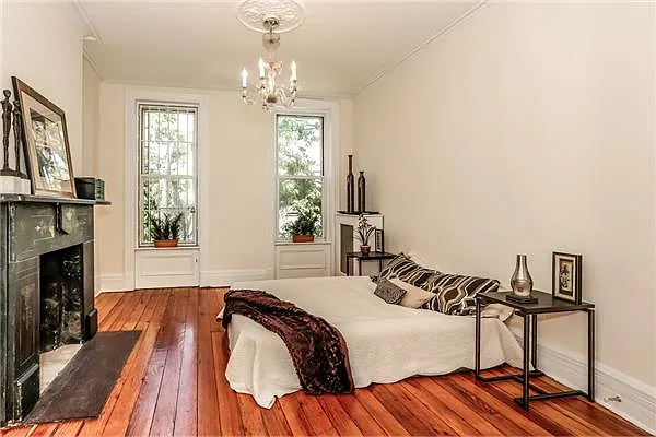 Sold by Avenue Sotheby's International Realty | media 19