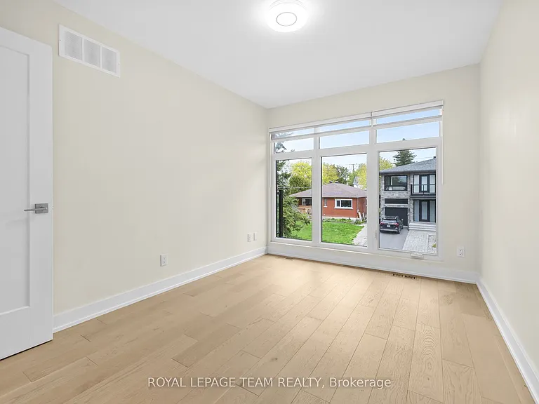 498 Wentworth Ave — Photo 22