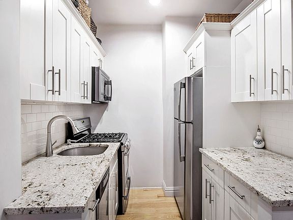 2nd image of 726 Greenwich St #3E