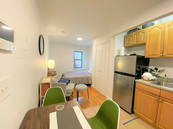 2nd image of 237 E 2nd St #B