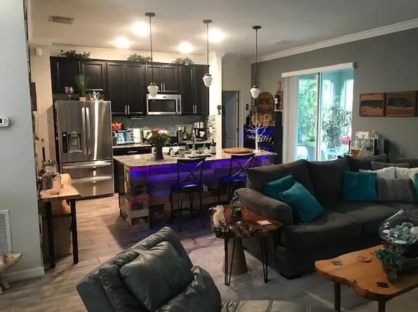 449 SW Bradshaw Circle, Port St Lucie, FL 34953