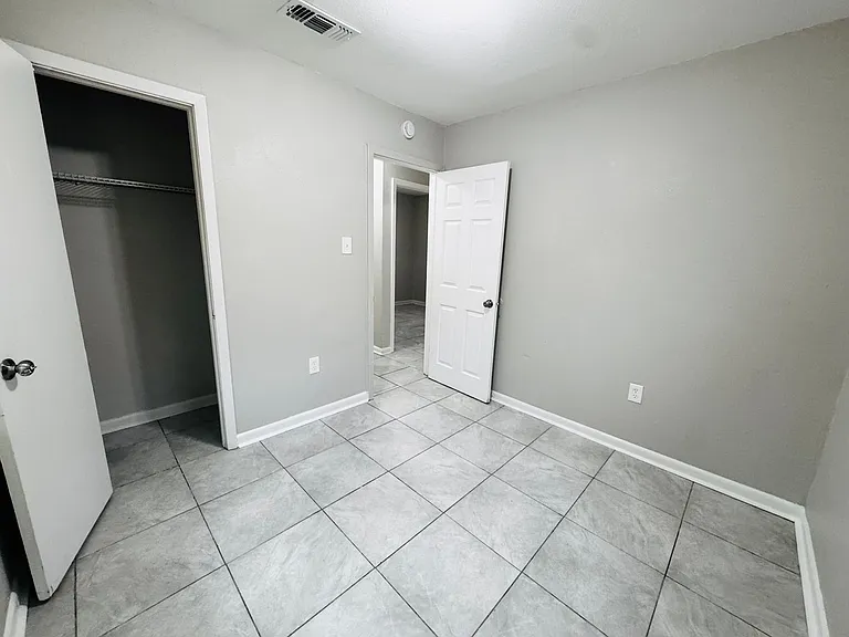3433 Hollywood St — Photo 23