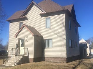 550 E Maple Dr, Hartley, IA 51346