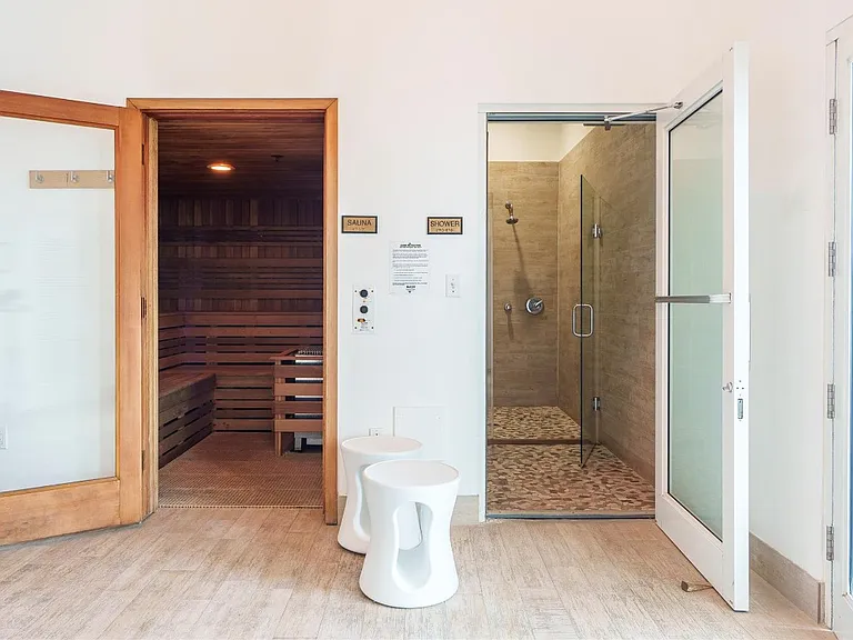 1800 N Bayshore Dr #2402 — Photo 10