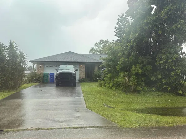 1093 Seamist Ln, Sebastian, FL 32958