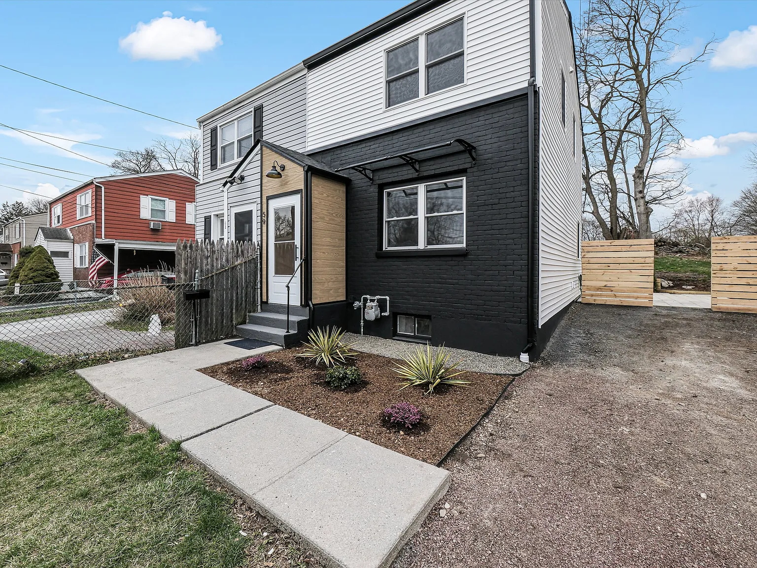 2 bed, 1264 sqft, $2,950 — Photo 2