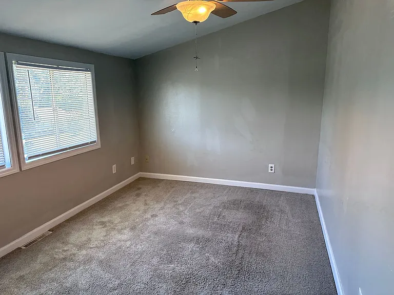 1124 Weston St — Photo 10