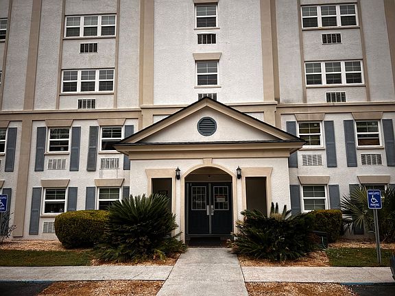 2nd image of 6850 Blue Heron Blvd Unit 410