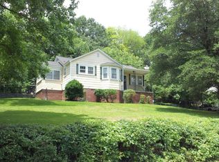 1425 Winyah Dr, Columbia, SC 29203