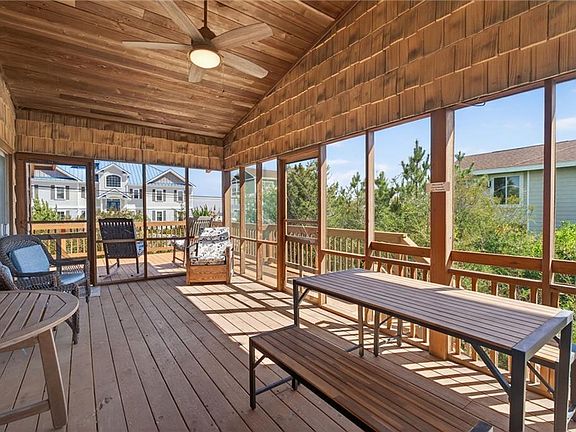 3rd image of 2901 Sandfiddler Rd