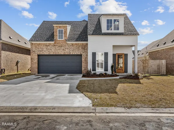 110 Windy Feather Dr, Broussard, LA 70518