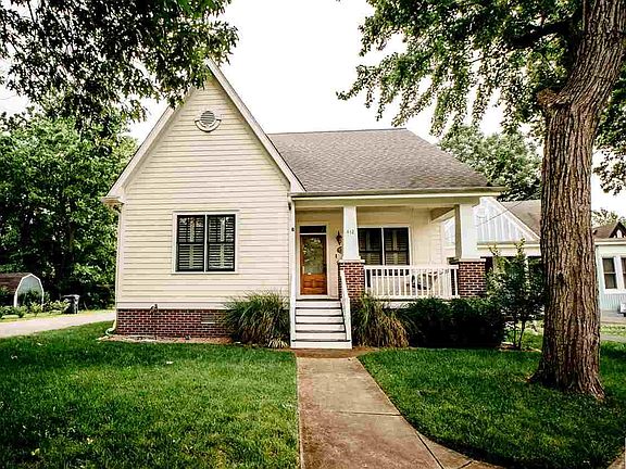 2nd image of 412 Fountain Ave
