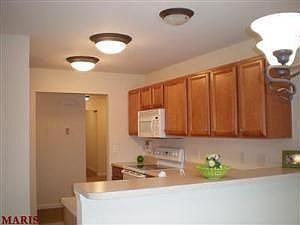 2nd image of 192 Worthington Cir