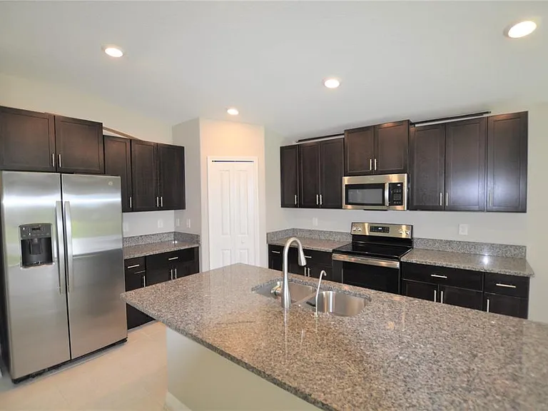 1458 Tahitian Sunrise Dr — Photo 2