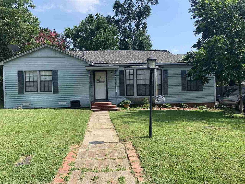 1st image of 810 Highland Dr