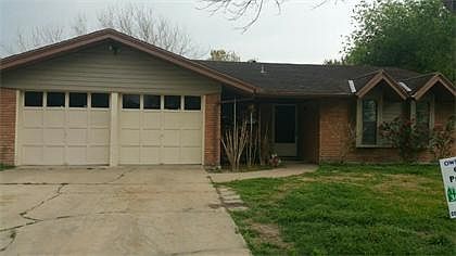 1st image of 10610 Westwood Dr