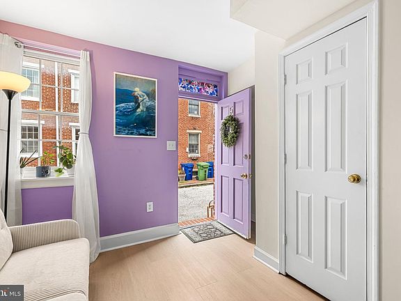 3rd image of 5 E Hamburg St
