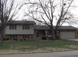 511 Crestwood Rd, Salina, KS 67401
