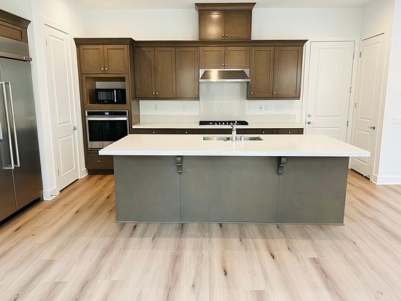 5th image of 28526 Damson Ln