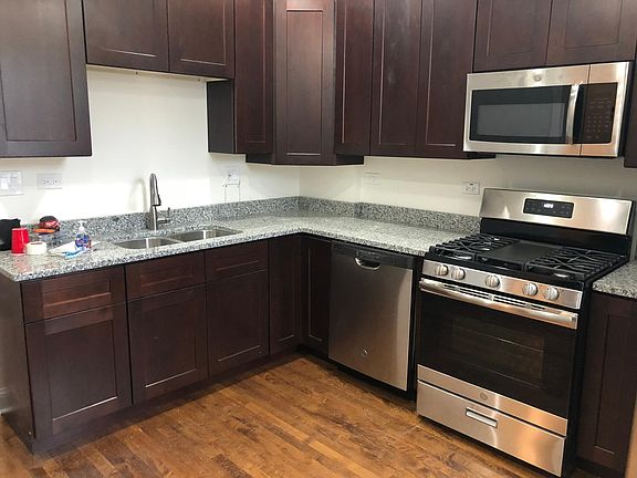 4th image of 3338 W Berteau Ave