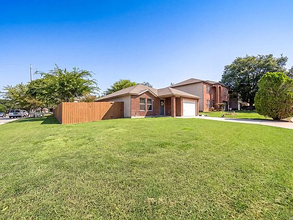 3rd image of 7803 BRAZORIA PARK