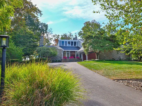 548 Rollingrock Ln, Cincinnati, OH 45255