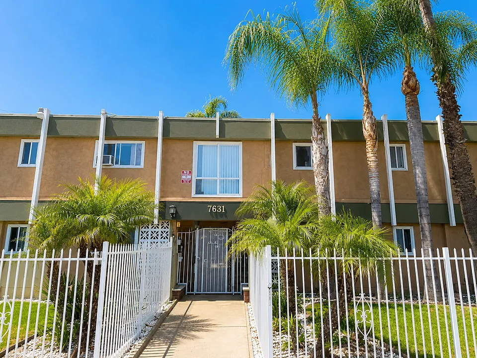 7631 Laurel Canyon Blvd #21