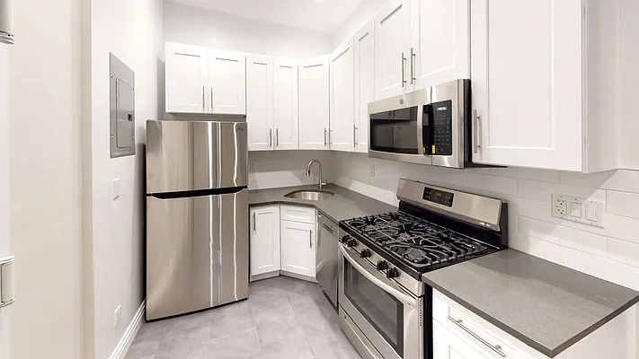 Rented by Corcoran | media 14