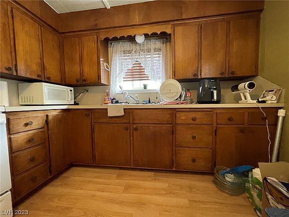 5th image of 922 Avenue I