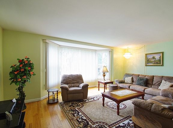 4th image of 3108 W Birchwood Ave