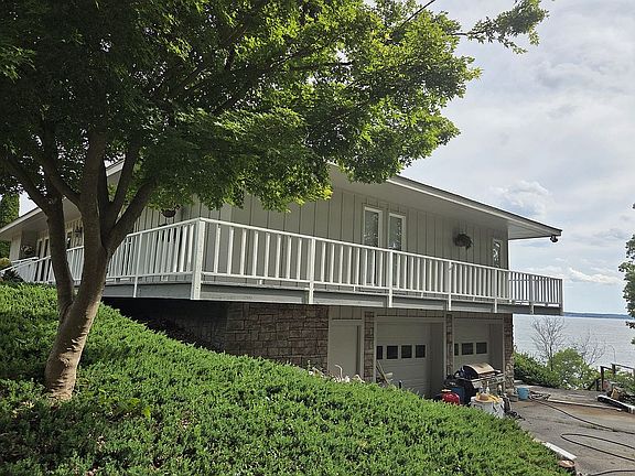 4th image of 276 Six Pence Rd