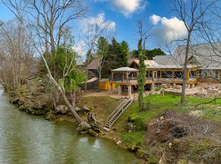 1956 Pittman Center Rd, Sevierville, TN 37876