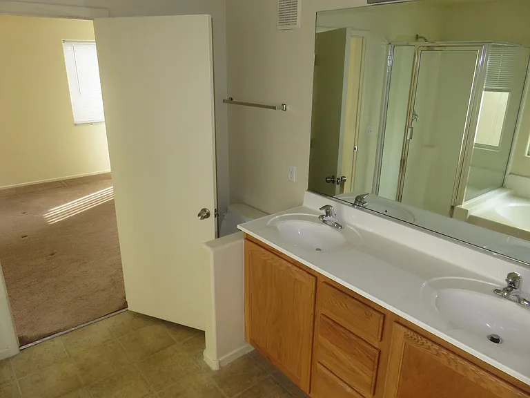 3358 Glacial Lake St — Photo 11