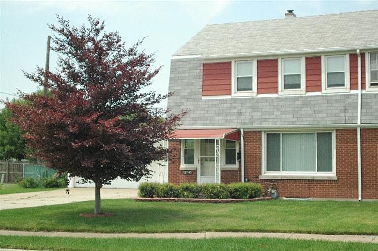 1st image of 2714 E 140th Pl