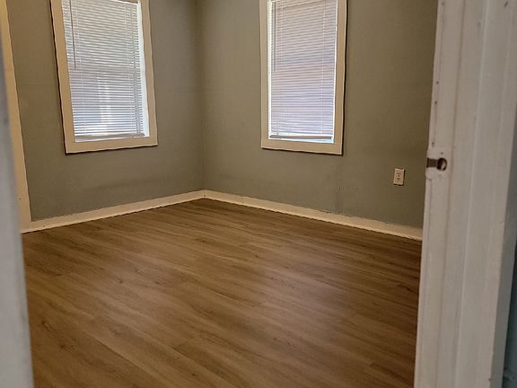 5th image of 1310 Elizabeth Ave