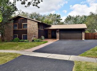 6112 Tyler Dr, Woodridge, IL