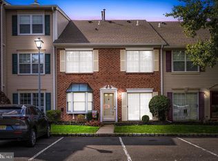 110 Versailles Ct, Hamilton, NJ 08619