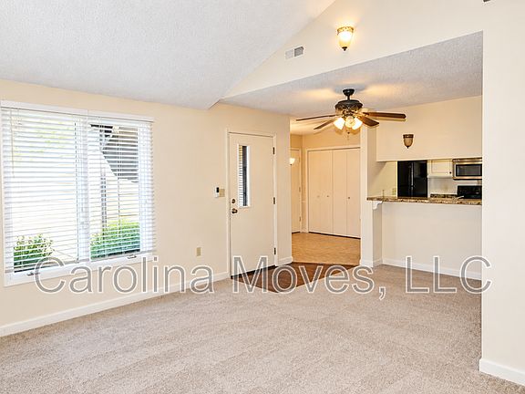 4th image of 324 Skylark Cir