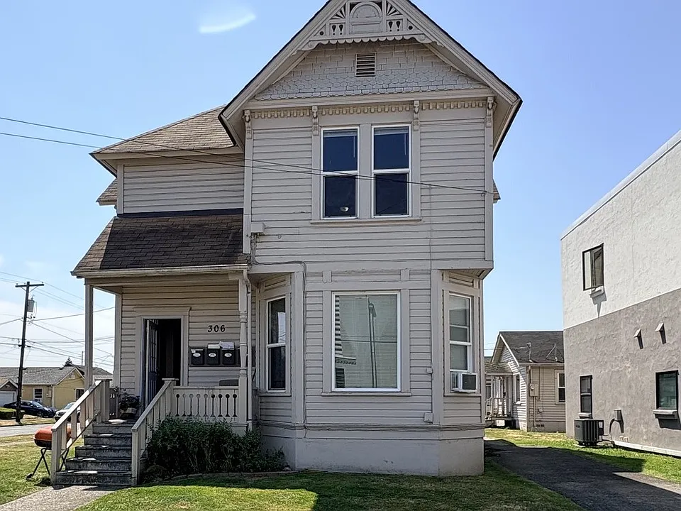 306 Alder St #3