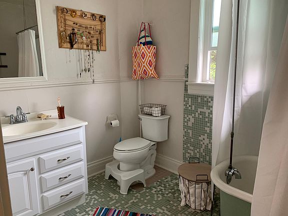 5th image of 519 W Olive Ave APT 4