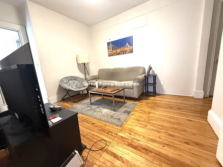1800 Massachusetts Ave #302 — Photo 3