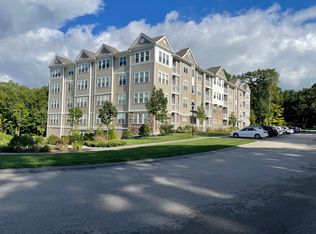 Pennington Crossing, Walpole, MA 02081