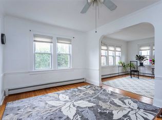 37 Sherman St, Merrick, NY 11566