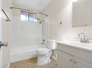 Casitas Alondra, Bellflower, CA 90706