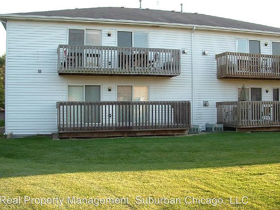 4th image of 327 Stonington Pl